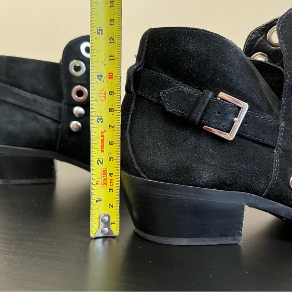 Sam Edelman Black Suede Studded Grommet Ankle Boots - Size 7 - Picture 11 of 11